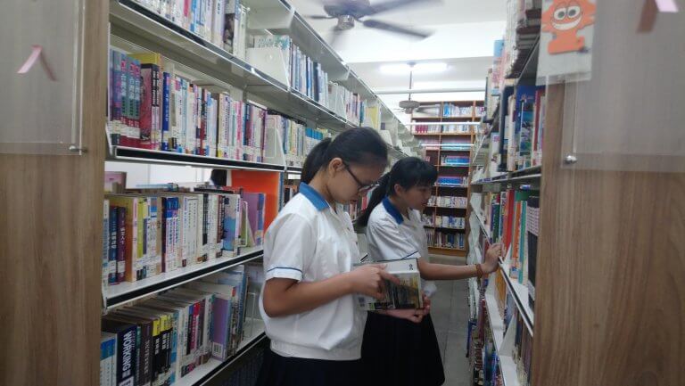 圖書館藏書豐富供同學們借閱